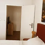 Othman Appartements Pfarrstraße 54, EG, R